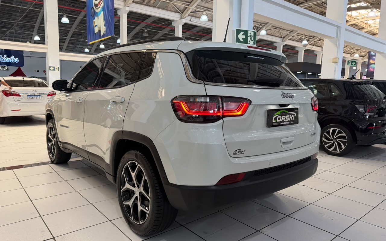 imagem-https://www.socarrao.com.br/sc-vehicle-images-prod/4364874/1792096063851-ZGEzZjg5YmEtMDcwYy00OGI2LWI5NzAtYmRmNDRkMjIyYWMwLmpwZWc.jpeg