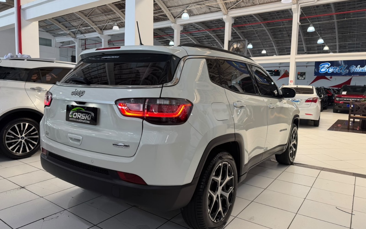 imagem-https://www.socarrao.com.br/sc-vehicle-images-prod/4364874/1792096064073-MzJlY2Q2ZDQtMDEwMC00ZjgyLTlhYjYtZGEyZGEzZGJmNTk5LmpwZWc.jpeg
