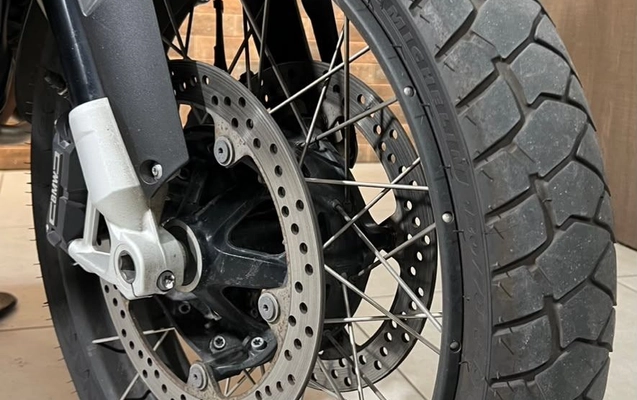 imagem-https://www.socarrao.com.br/sc-vehicle-images-prod/4364883/1792096137208-1c4ba3fda0b34139945e56bbeef64b82_1792096006193.jpg