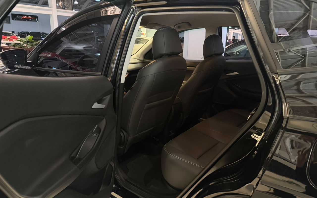 imagem-https://www.socarrao.com.br/sc-vehicle-images-prod/4364892/1792096197293-ZTQxZmI3ZTctMDI5YS00ZjVkLWFjZjYtMTc0NThiNjllZmYwLmpwZWc.jpeg