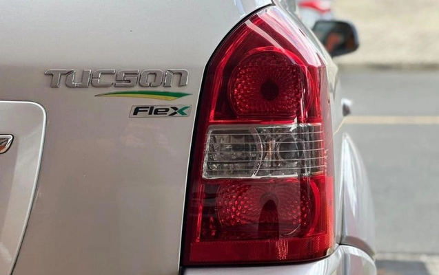 imagem-https://www.socarrao.com.br/sc-vehicle-images-prod/4364943/1792096425189-8575139_3_B_5c1e9a72bf.jpeg