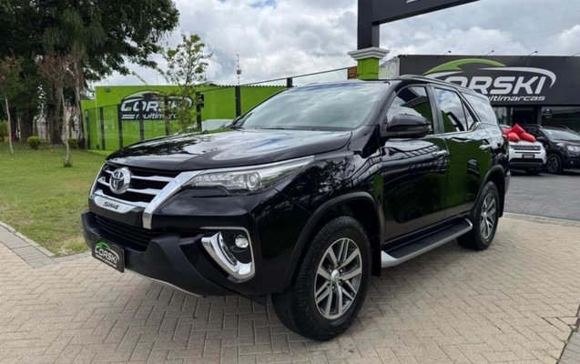 imagem-https://www.socarrao.com.br/sc-vehicle-images-prod/4364950/1792096495478-ZmVhMGUzYjUtYjViOS00YzU5LThlODgtNDU2YmZhZjg2MDRkLmpwZWc.jpeg