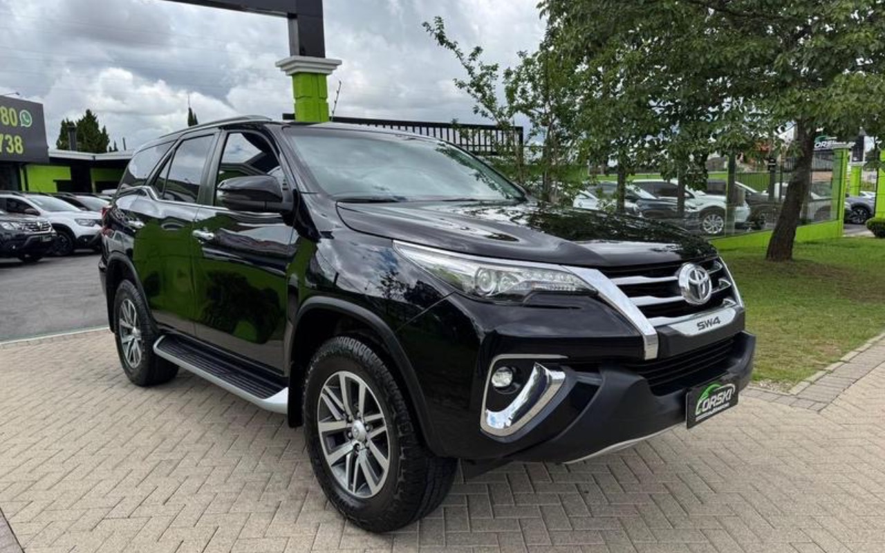 imagem-https://www.socarrao.com.br/sc-vehicle-images-prod/4364950/1792096495677-YjhhOTAzNDEtMmNjNS00ZWVhLTg1MTEtOTBjZWM2M2ZjNDhlLmpwZWc.jpeg