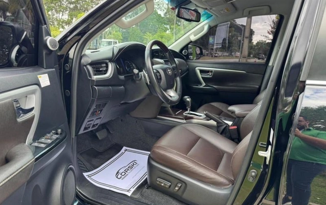 imagem-https://www.socarrao.com.br/sc-vehicle-images-prod/4364950/1792096496069-NDkzOGMxYWQtYmI1Ny00OGEyLTk5MjUtNDZhZmExYmU0MDllLmpwZWc.jpeg