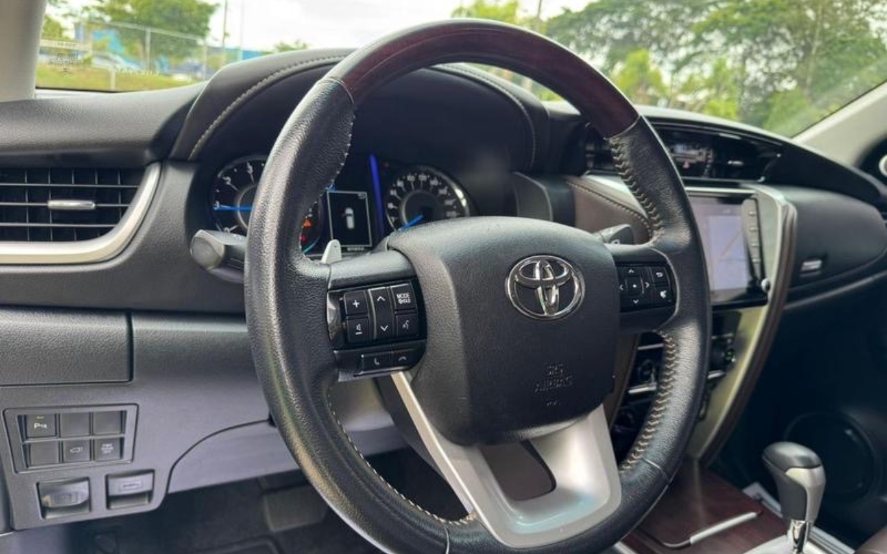 imagem-https://www.socarrao.com.br/sc-vehicle-images-prod/4364950/1792096496520-OGE4MmM3ZmYtMDc0OC00NTYzLTg2YzgtYzEwYzdjY2ZiNDc1LmpwZWc.jpeg