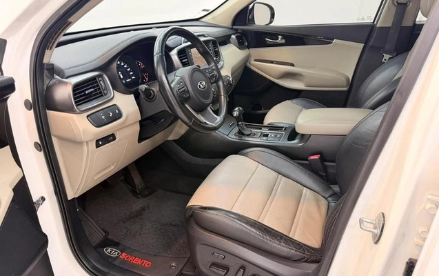 imagem-https://www.socarrao.com.br/sc-vehicle-images-prod/4364954/1792096547718-8564953_7_B_79d940ecc2.jpeg