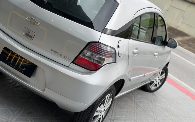 imagem-https://www.socarrao.com.br/sc-vehicle-images-prod/4364990/1792096779859-003_9ccb6e08e5ce0fecd491b1aa8771262b.jpg