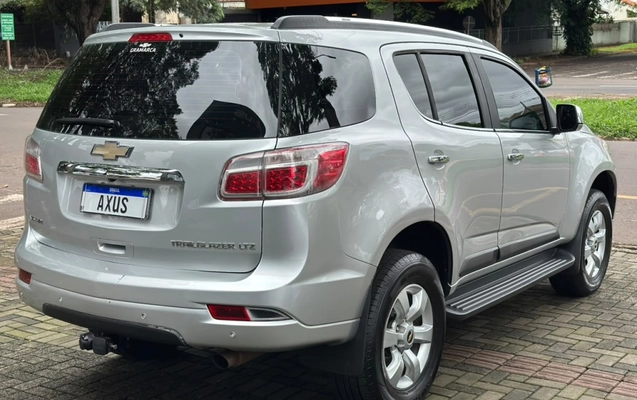 imagem-https://www.socarrao.com.br/sc-vehicle-images-prod/4365075/1792097305771-15_054809.jpg