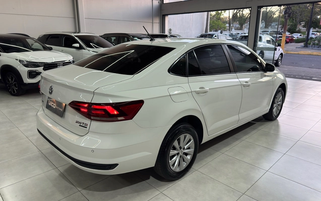 imagem-https://www.socarrao.com.br/sc-vehicle-images-prod/4365084/1792097359046-ca239ccb-55e6-440e-8ae3-4729f1e5f93a.jpeg