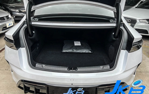 imagem-https://www.socarrao.com.br/sc-vehicle-images-prod/4365090/1792097403616-UZPigfu10Wwy3dszSiWYoXY9EqrMx5pv.jpg