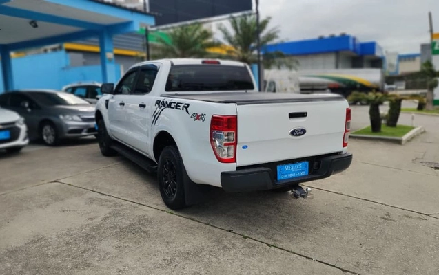 imagem-https://www.socarrao.com.br/sc-vehicle-images-prod/4365114/1792097586930-gb-4974f0a.jpeg