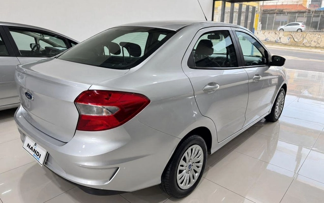 imagem-https://www.socarrao.com.br/sc-vehicle-images-prod/4365385/1792099091544-1239160.jpg