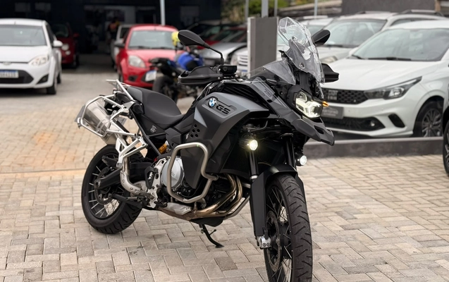 imagem-https://www.socarrao.com.br/sc-vehicle-images-prod/4365556/1792100925121-003_d90ed73ce64ae73c5f078b8f21a94510.jpg