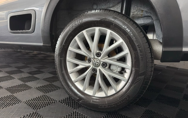 imagem-https://www.socarrao.com.br/sc-vehicle-images-prod/4365677/1792153706278-003_9045691758acf9c90c11e73c9d9574af.jpg