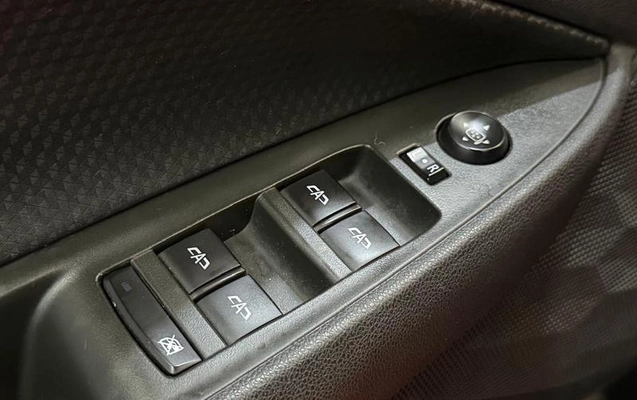 imagem-https://www.socarrao.com.br/sc-vehicle-images-prod/4365763/1792103085393-8561467_2_B_288d835a18.jpeg