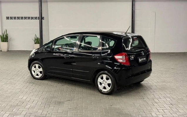 imagem-https://www.socarrao.com.br/sc-vehicle-images-prod/4365847/1792796276101-8566086_21_B_c80db8c383.jpeg