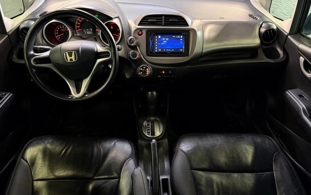 imagem-https://www.socarrao.com.br/sc-vehicle-images-prod/4365847/1792796276102-8566086_8_B_bf5f4e4f8b.jpeg