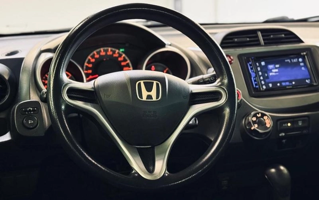 imagem-https://www.socarrao.com.br/sc-vehicle-images-prod/4365847/1792796276106-8566086_11_B_d9e47d380c.jpeg