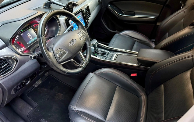 imagem-https://www.socarrao.com.br/sc-vehicle-images-prod/4366087/1792106455074-03ab36e4-d77a-4fdd-8a0a-1b162a4205f7.jpg