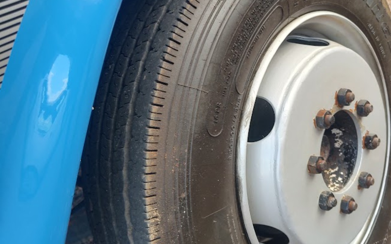 imagem-https://www.socarrao.com.br/sc-vehicle-images-prod/4366272/1792108528424-SU1HXzIwMjYxMDE1XzE2NTM1NDUxM19IRFIgLSBDw7NwaWEuanBn.jpg