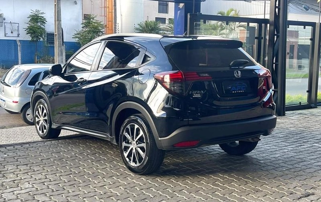 imagem-https://www.socarrao.com.br/sc-vehicle-images-prod/4366354/1792109355237-8567499_3_B_50d18cf072.jpeg