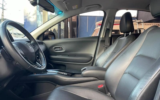 imagem-https://www.socarrao.com.br/sc-vehicle-images-prod/4366354/1792109355251-8567499_13_B_f7b974d088.jpeg