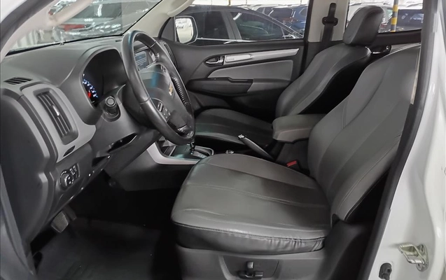 imagem-https://www.socarrao.com.br/sc-vehicle-images-prod/4370235/1792149278474-6da713ec-4a3c-4ab7-ae05-b2bed3e702db20261002100659.jpeg