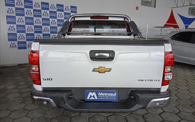 imagem-https://www.socarrao.com.br/sc-vehicle-images-prod/4370236/1792149280086-0724ab14-9c1f-4ab9-b35a-66583d130d9720261007151150.jpeg
