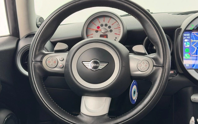 imagem-https://www.socarrao.com.br/sc-vehicle-images-prod/4370239/1792150336234-bdd88ca1107f45359e47693843254b44_1791220937348.jpg