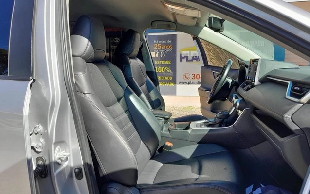 imagem-https://www.socarrao.com.br/sc-vehicle-images-prod/4370269/1792152114517-8445609_13_B_6a1bc84a95.jpeg