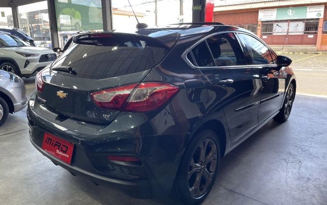 imagem-https://www.socarrao.com.br/sc-vehicle-images-prod/4370375/1793104406568-app-photos-TREngMNjRyCdVAwmIFpIuKKemo5lnmoI.jpg