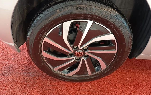 imagem-https://www.socarrao.com.br/sc-vehicle-images-prod/4370378/1792762659575-JGAo4HvnnJEHzpR5UV3IXKXFQSipXFtU.jpg