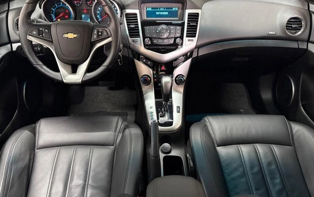 imagem-https://www.socarrao.com.br/sc-vehicle-images-prod/4370730/1792523565917-8393610_3_B_8291f4a646.jpeg