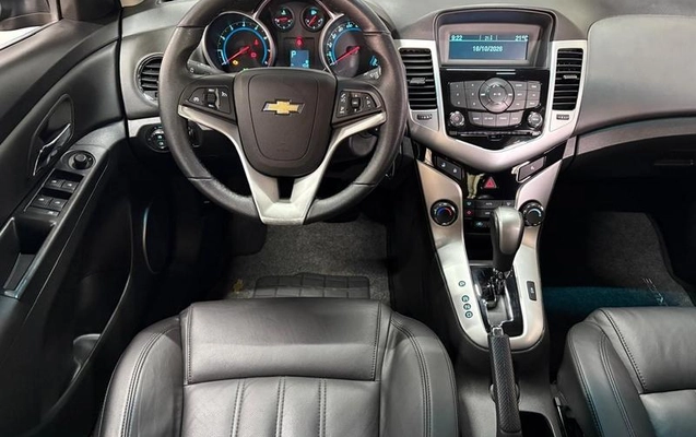 imagem-https://www.socarrao.com.br/sc-vehicle-images-prod/4370730/1792523565918-8393610_9_B_3f92a8a40d.jpeg