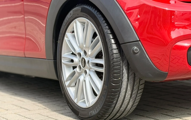 imagem-https://www.socarrao.com.br/sc-vehicle-images-prod/4370749/1792154954474-003_b241eca6dea412e14917984c030d182a.jpg