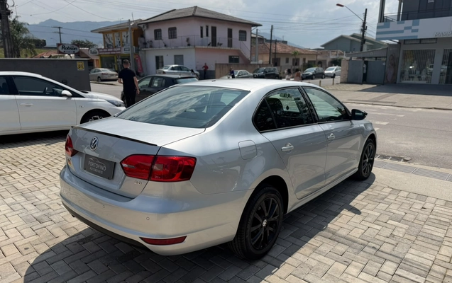 imagem-https://www.socarrao.com.br/sc-vehicle-images-prod/4370854/1792155814965-003_68e59c4097a2fd7918259b45ca31d4ba.jpg