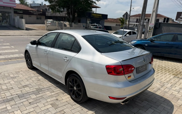 imagem-https://www.socarrao.com.br/sc-vehicle-images-prod/4370854/1792155814967-003_7f5baa504e9de70c3004b01b4e9581a3.jpg