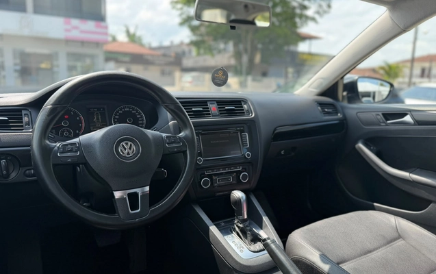 imagem-https://www.socarrao.com.br/sc-vehicle-images-prod/4370854/1792155814968-003_9f9f64c6b16ee0ab2389b099936a788f.jpg