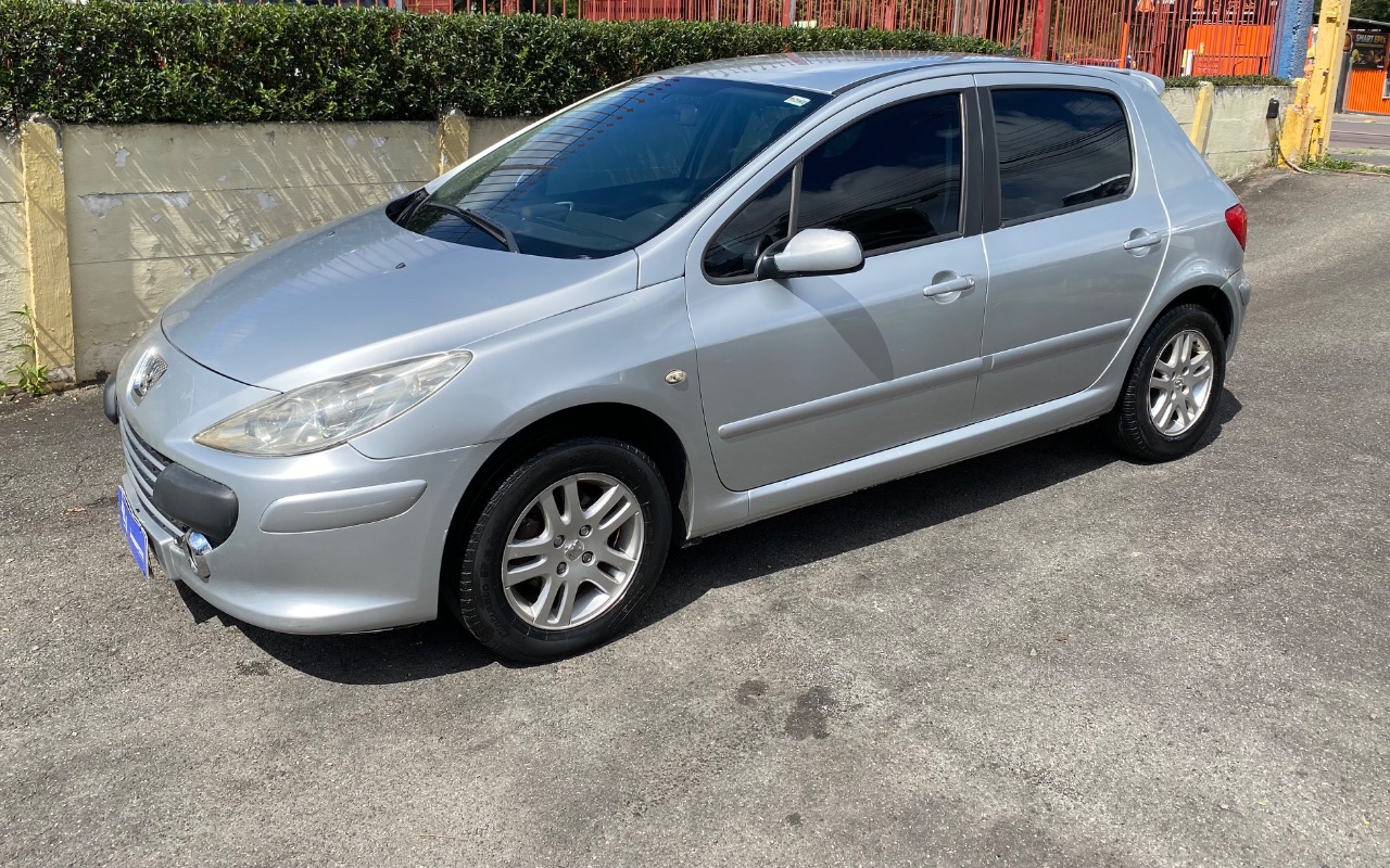 Peugeot 307 2011 Prata — foto 1 de 3
