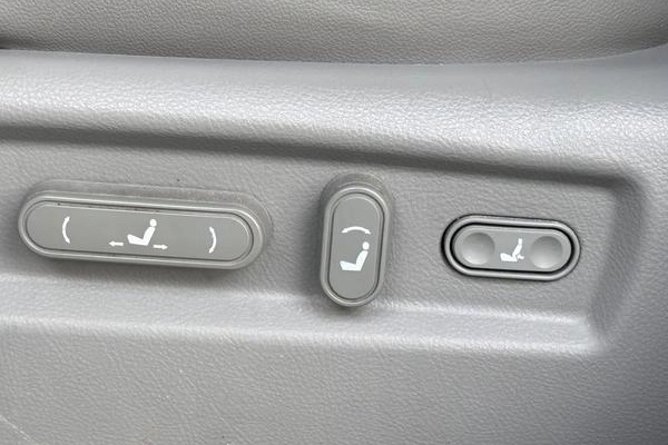 imagem-https://www.socarrao.com.br/sc-vehicle-images-prod/4370909/1792156466750-8576557_8_B_9b8a6f3fff.jpeg