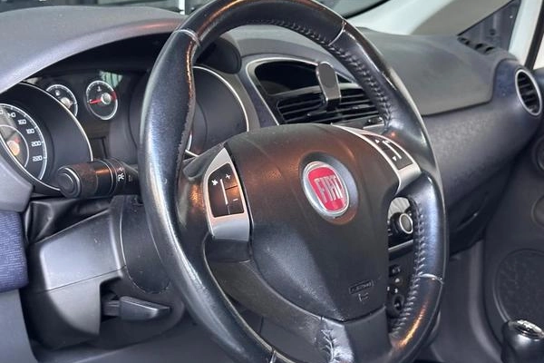 imagem-https://www.socarrao.com.br/sc-vehicle-images-prod/4370927/1792156302718-8576576_8_B_0a7166706c.jpeg