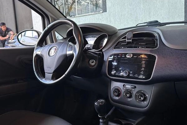 imagem-https://www.socarrao.com.br/sc-vehicle-images-prod/4370927/1792156302725-8576576_12_B_b5e1dc8848.jpeg