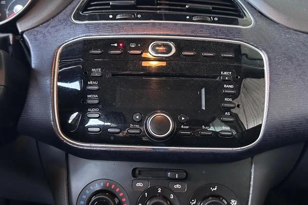 imagem-https://www.socarrao.com.br/sc-vehicle-images-prod/4370927/1792156302728-8576576_14_B_76142f85a1.jpeg