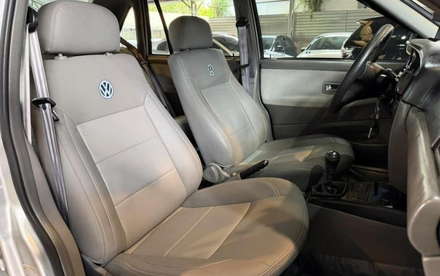 imagem-https://www.socarrao.com.br/sc-vehicle-images-prod/4370983/1792156726930-8566850_1_B_38e43d1fc7.jpeg