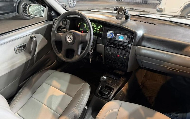 imagem-https://www.socarrao.com.br/sc-vehicle-images-prod/4370983/1792784853954-8566850_11_B_20184811e7.jpeg