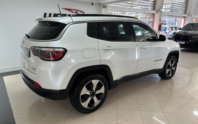 imagem-https://www.socarrao.com.br/sc-vehicle-images-prod/4371053/1792157222528-8064547_10_B_a49624d8f8.jpeg