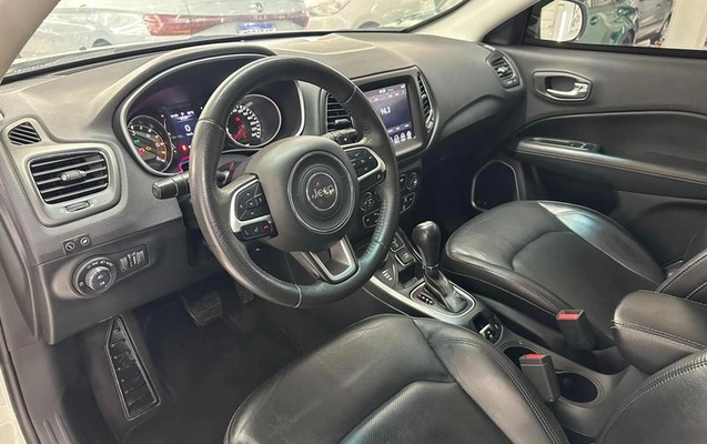 imagem-https://www.socarrao.com.br/sc-vehicle-images-prod/4371053/1792157222536-8064547_2_B_e16b2a28a7.jpeg
