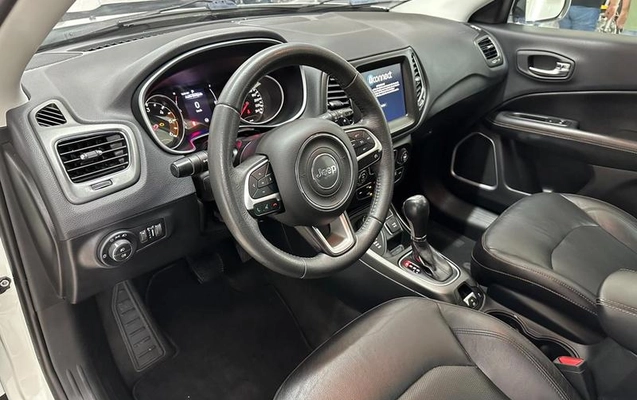 imagem-https://www.socarrao.com.br/sc-vehicle-images-prod/4371059/1792157253051-8424780_5_B_684ef9f92f.jpeg