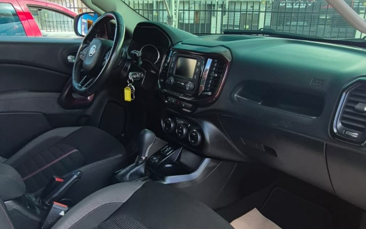 imagem-https://www.socarrao.com.br/sc-vehicle-images-prod/4371070/1792157322323-V2hhdHNBcHAgSW1hZ2UgMjAyNi0xMC0xNSBhdCAyMC41Ny4yNCAoNCkuanBlZw.jpeg