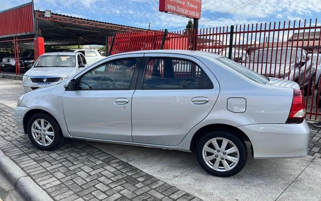imagem-https://www.socarrao.com.br/sc-vehicle-images-prod/4371094/1792165458168-8576727_4_B_587f556189.jpeg